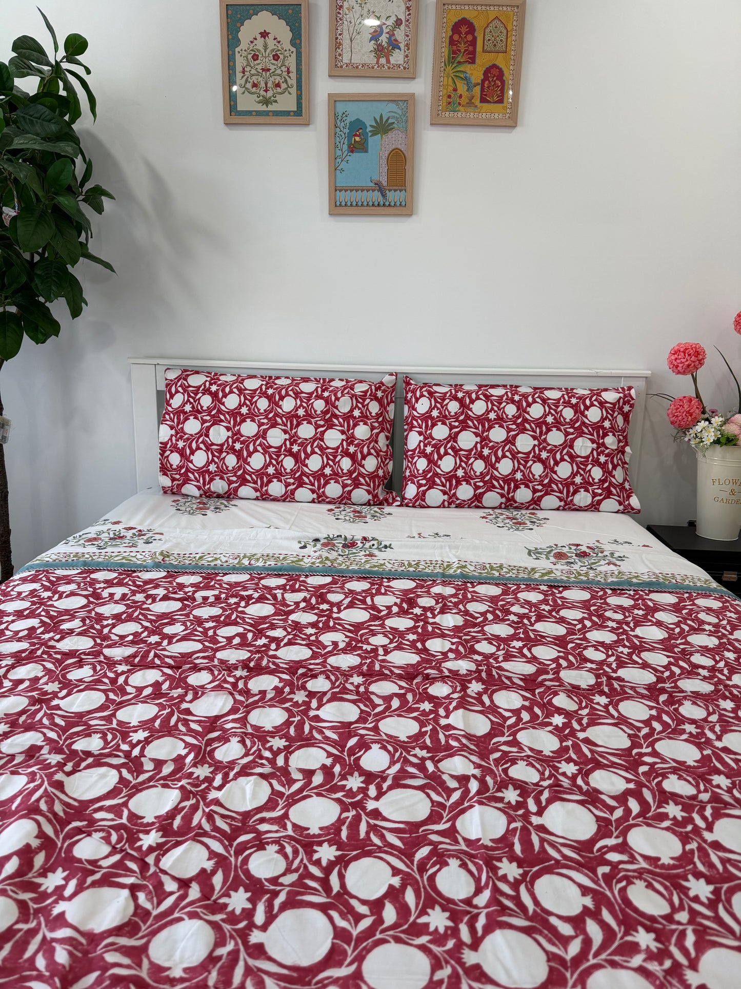 Hand Block Printed Cotton King Fitted Bedsheet with Matching Dohar - Rosé Garden | Gulpankh Canada