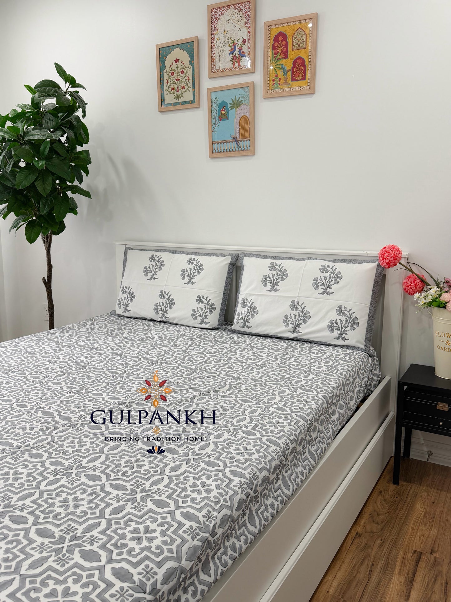 Hand Block Printed King Fitted Bedsheet - Ivory Slate Geometry | Gulpankh Canada