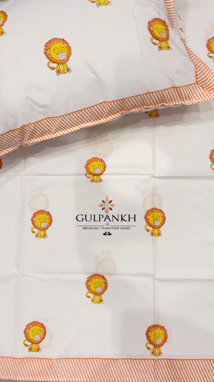 Hand Block Printed Twin Fitted Bedsheet - Little Sher | Gulpankh Canada